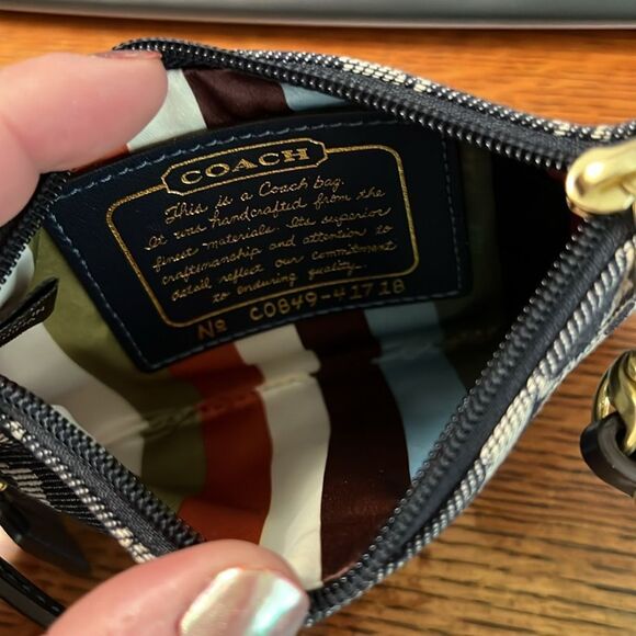 NWT Coach F41718 Signature Legacy Stripe Denim Wristlet Pouch - Picture 9 of 16